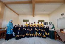 Menulis Menjadikan Dunia Melihat Kita